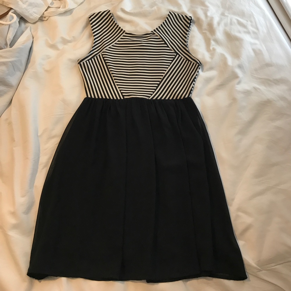 Like New boutique b&w cocktail dress